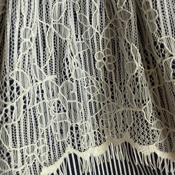 New York & Company Navy White Stripe Lace Bell Sleeve Blouse Medium Boho Keyhole - Picture 8 of 8